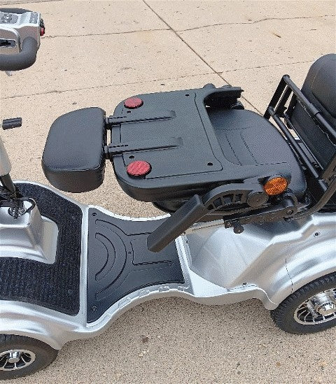 Gladiator 4 Wheel Scooter